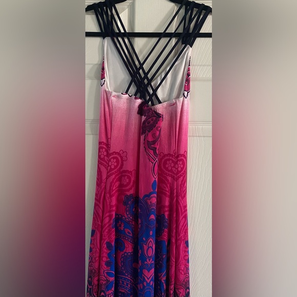 Fitted maxi dress with side slits and liner. Fun straps. - Picture 5 of 8